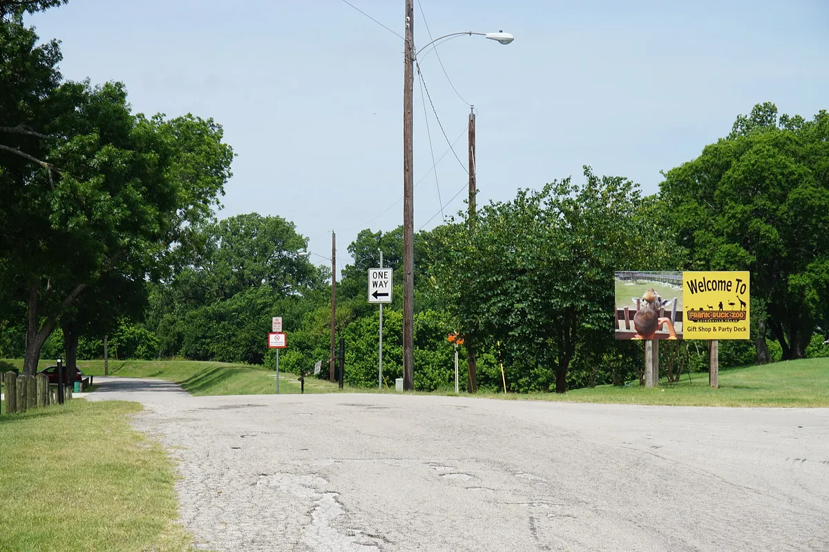 Frank Buck Zoo