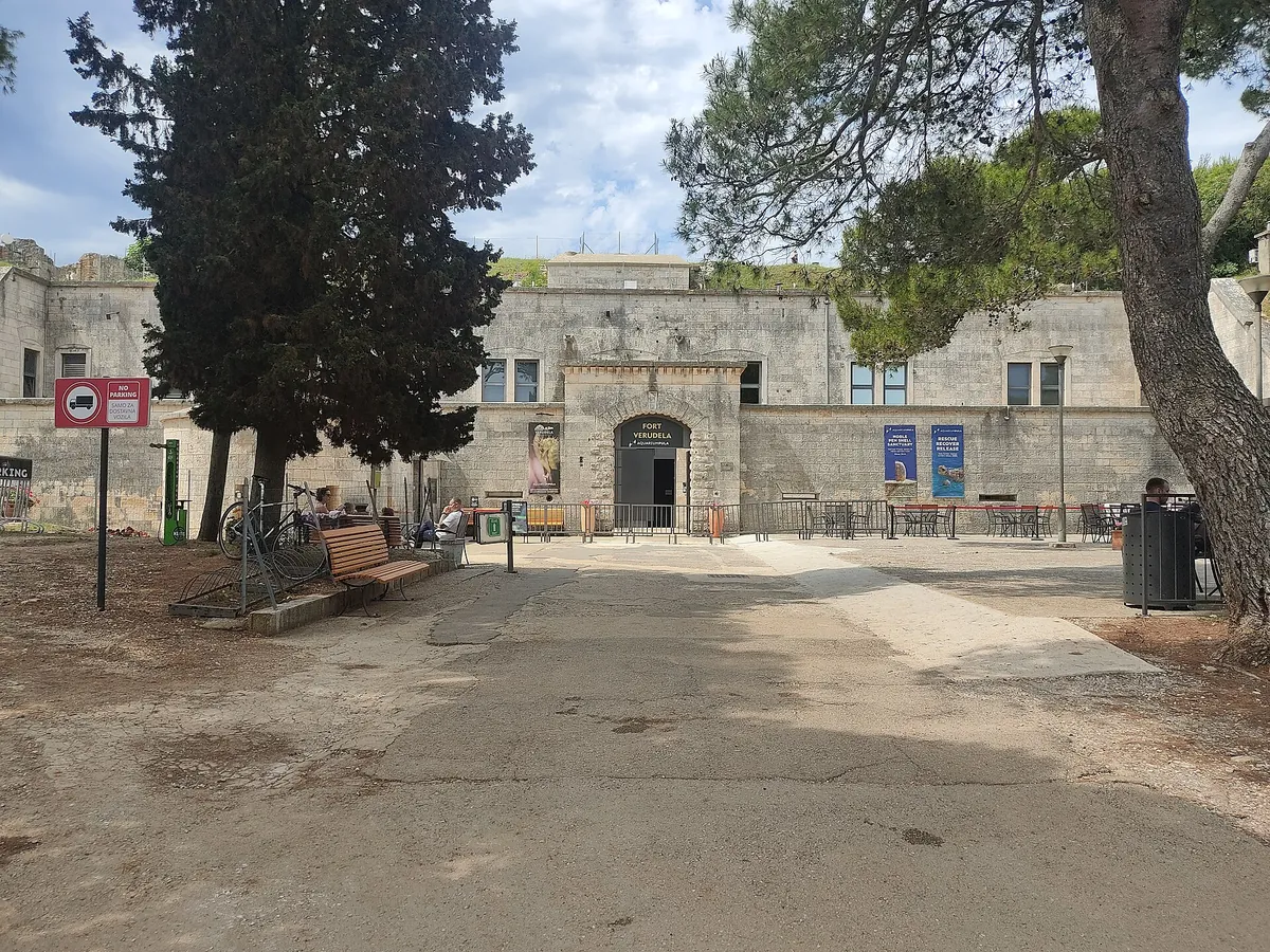 Aquarium Pula